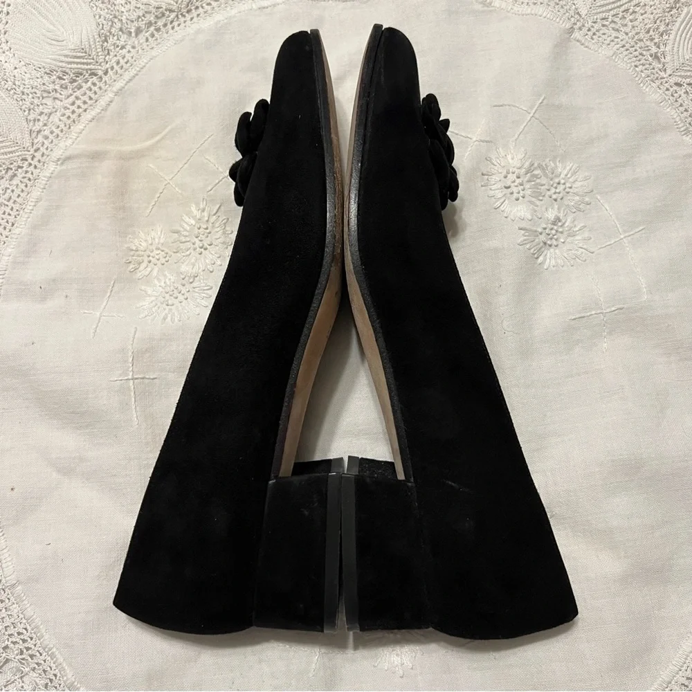 Saks Fifth Avenue Folio Collection Black Suede Pumps Heels Rosette 8.5 AA